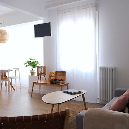 Bright And Modern Apartment In Bilbao City Center Exterior photo
